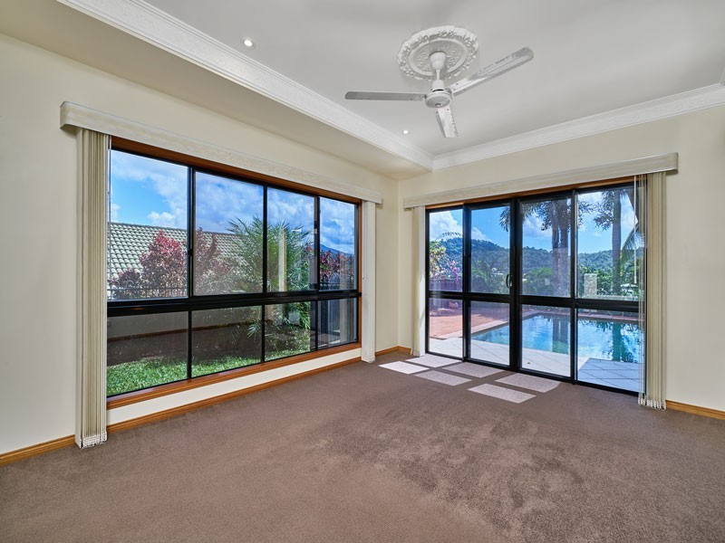 4 Mist Green Close, Brinsmead QLD 4870