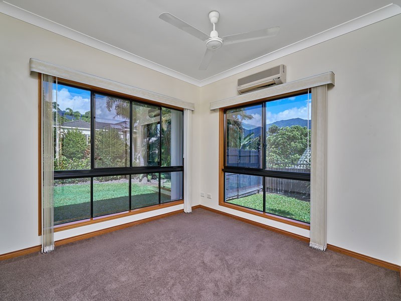 4 Mist Green Close, Brinsmead QLD 4870