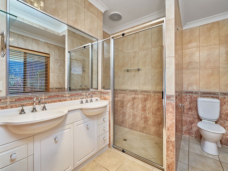 4 Mist Green Close, Brinsmead QLD 4870