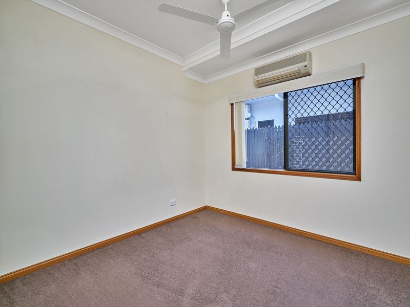 4 Mist Green Close, Brinsmead QLD 4870