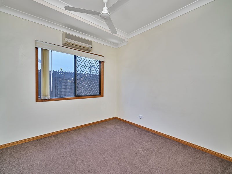 4 Mist Green Close, Brinsmead QLD 4870