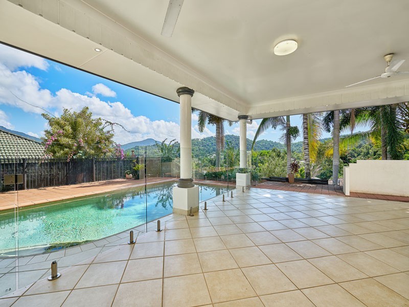 4 Mist Green Close, Brinsmead QLD 4870