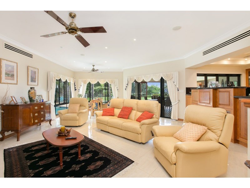 46 East Parkridge Drive, Brinsmead QLD 4870
