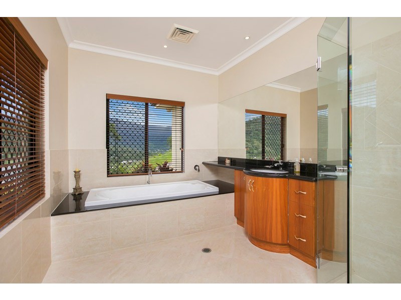 46 East Parkridge Drive, Brinsmead QLD 4870