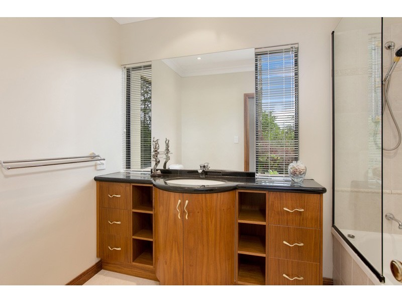 46 East Parkridge Drive, Brinsmead QLD 4870