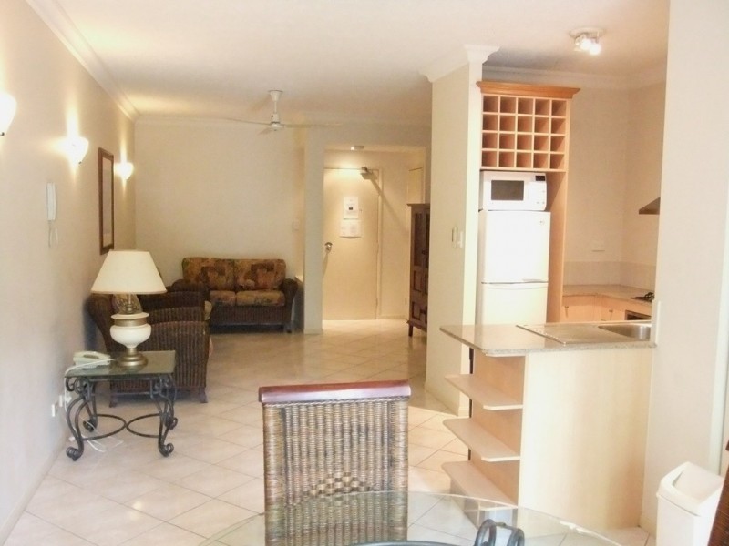 1208/2 Greenslopes Street, Cairns North QLD 4870