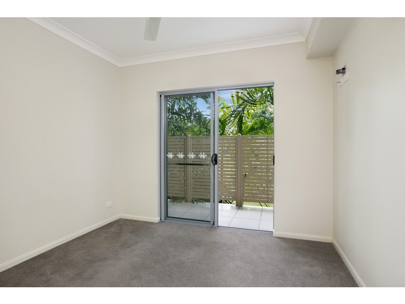 25/9-11 McLean street, Cairns North QLD 4870