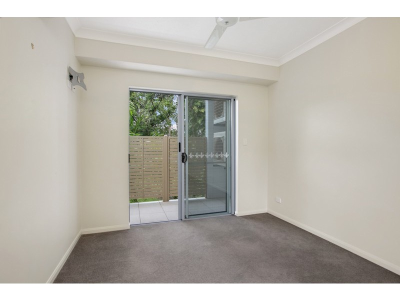 25/9-11 McLean street, Cairns North QLD 4870