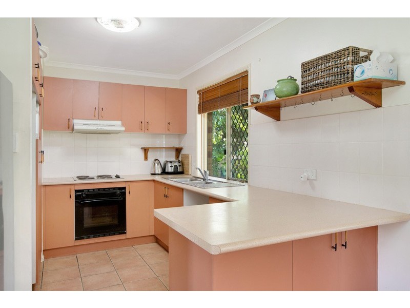 2 Village Terrace, Redlynch QLD 4870