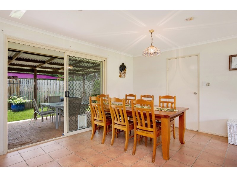 2 Village Terrace, Redlynch QLD 4870