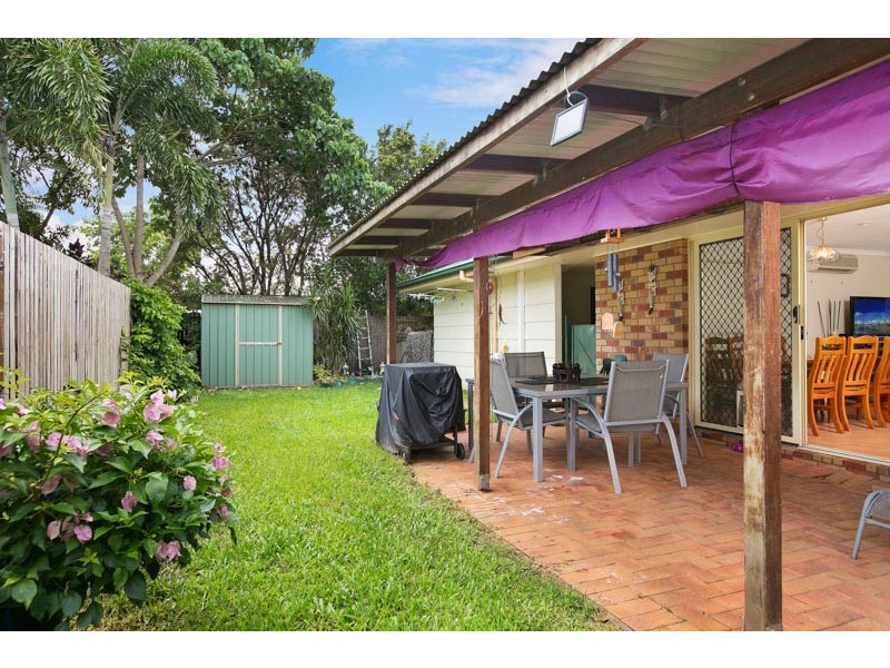 2 Village Terrace, Redlynch QLD 4870