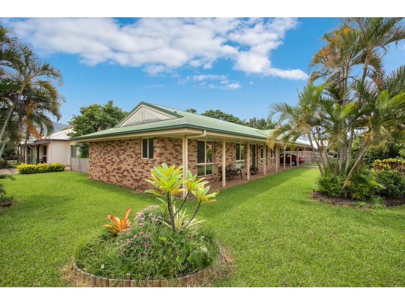 2 Village Terrace, Redlynch QLD 4870