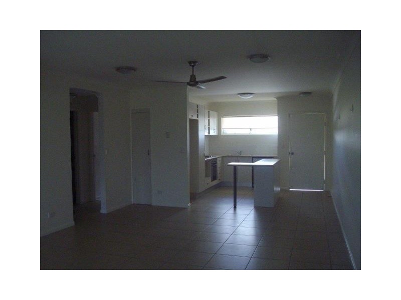 Unit 8/1-13 Ernest Street, Redlynch QLD 4870