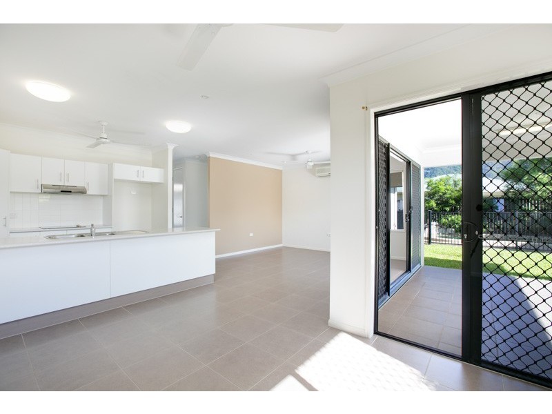 4 Roderick Street, Bentley Park QLD 4869