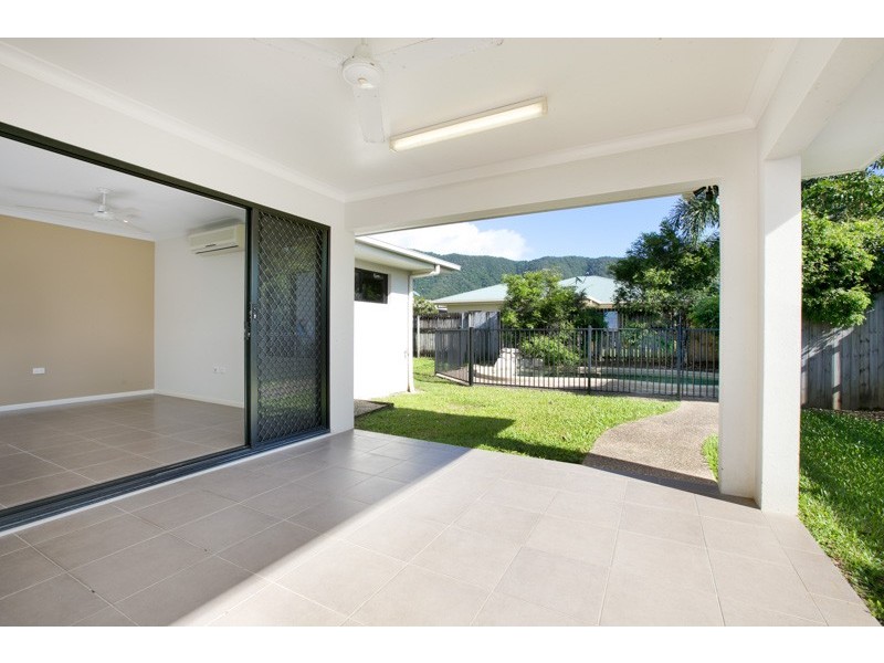 4 Roderick Street, Bentley Park QLD 4869