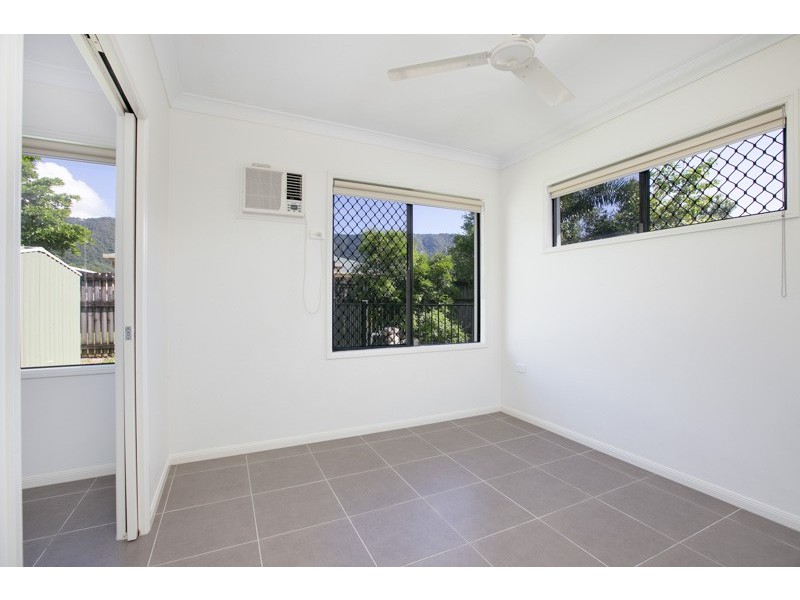 4 Roderick Street, Bentley Park QLD 4869