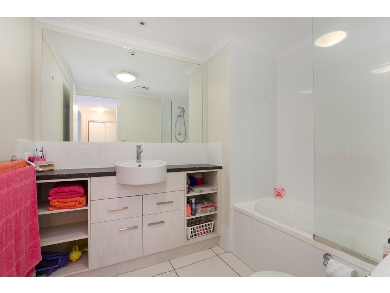 Unit 36/9-11 McLean Street, Cairns North QLD 4870