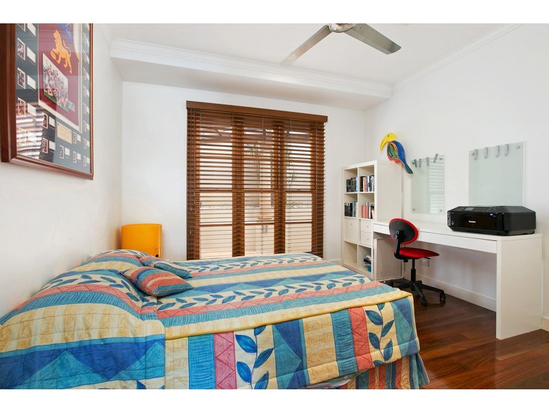 Mooroobool QLD 4870