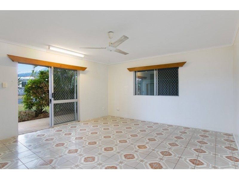 13 Alfio Street, Woree QLD 4868