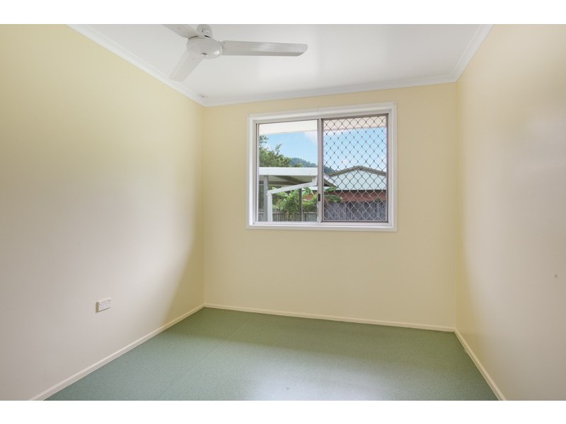 2 Durian Close, Manoora QLD 4870
