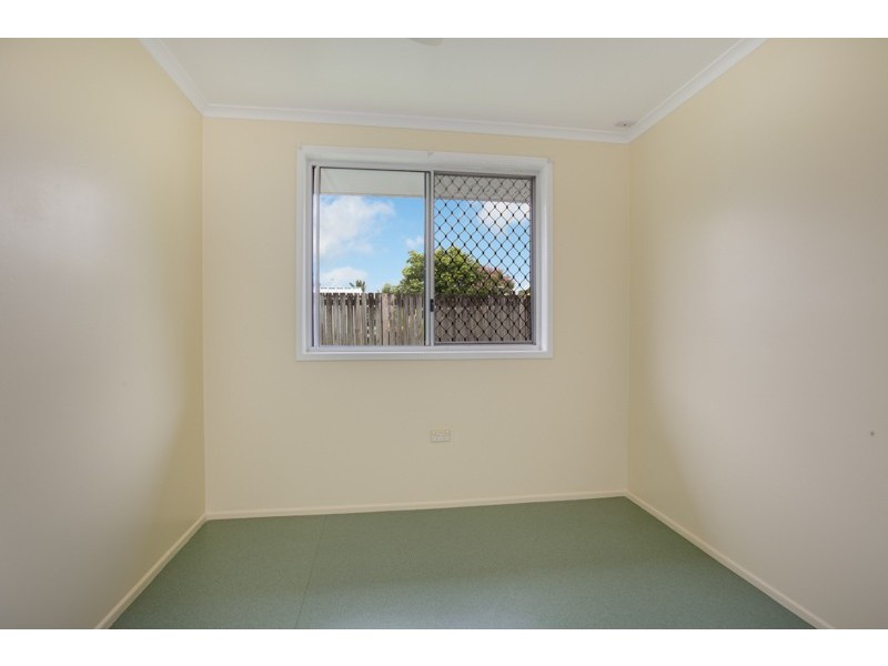 2 Durian Close, Manoora QLD 4870