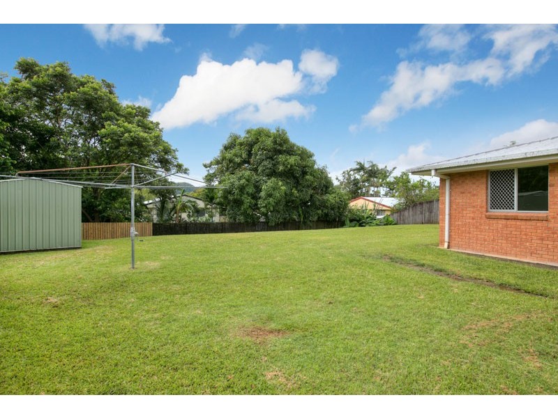 2 Durian Close, Manoora QLD 4870