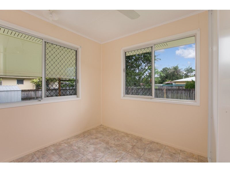 56 Enmore Street, Manoora QLD 4870
