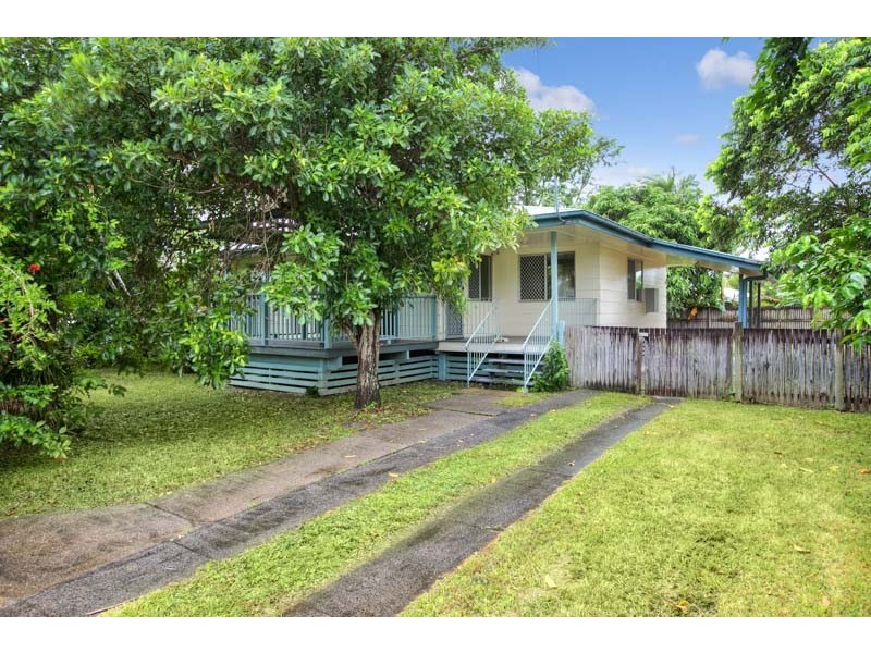28 Enmore Street, Manoora QLD 4870