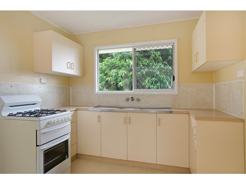 28 Enmore Street, Manoora QLD 4870