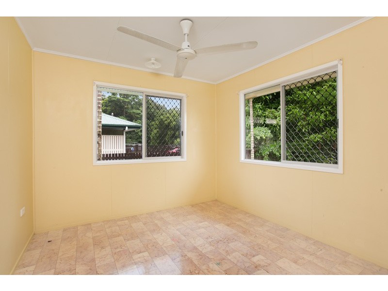 28 Enmore Street, Manoora QLD 4870