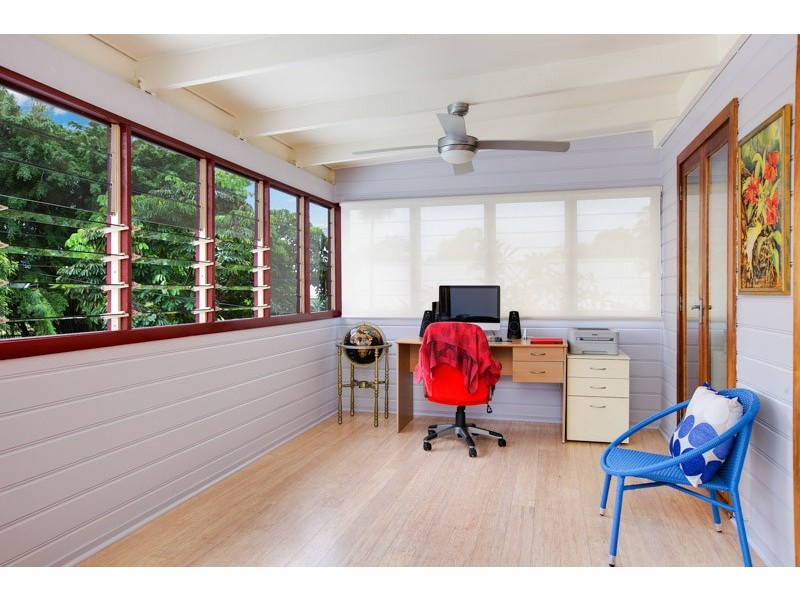 229 O’Shea Esplanade, Machans Beach QLD 4878