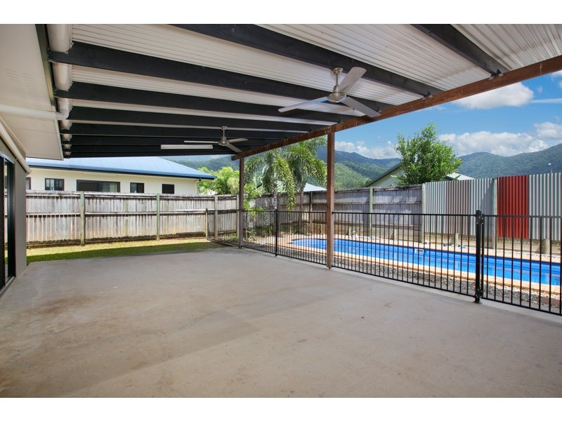 9 Lennox Street, Edmonton QLD 4869