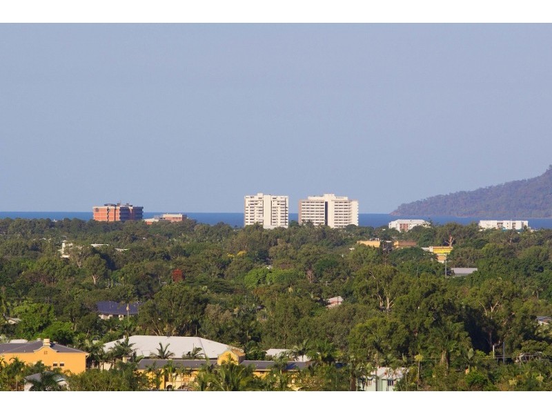 50 Koppen Terrace, Mooroobool QLD 4870