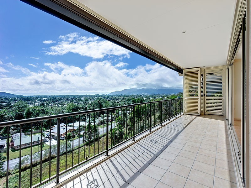 50 Koppen Terrace, Mooroobool QLD 4870