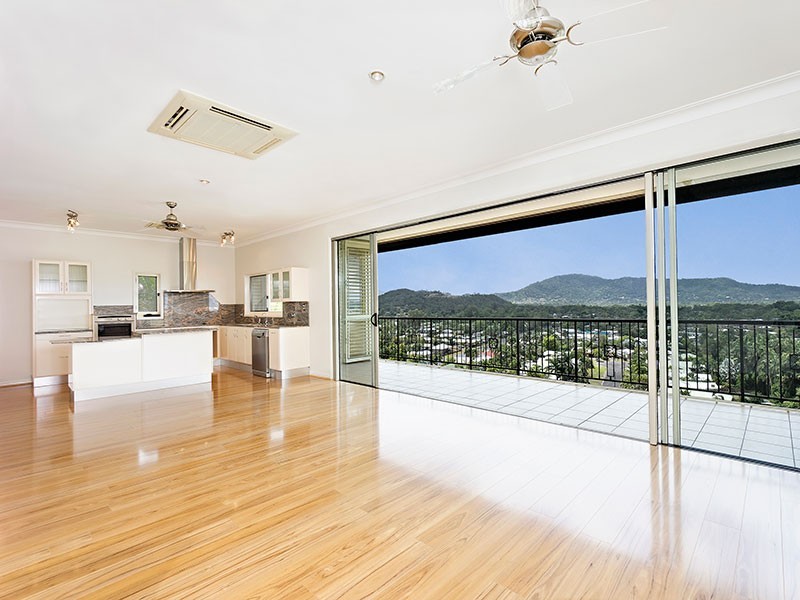 50 Koppen Terrace, Mooroobool QLD 4870