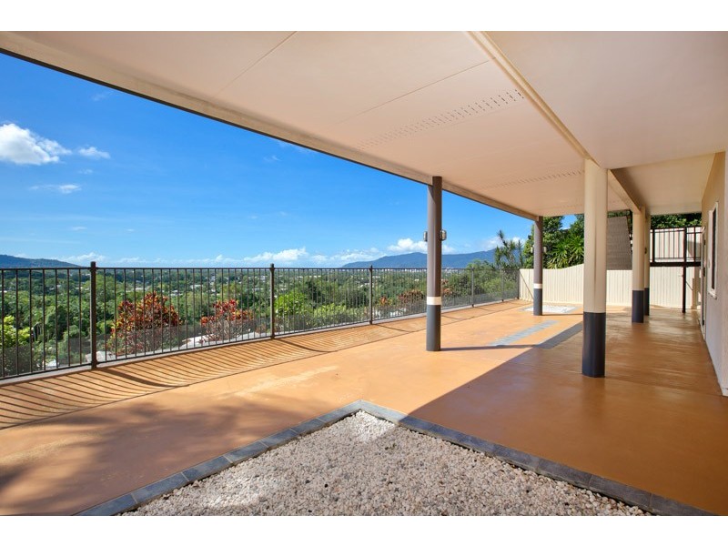 50 Koppen Terrace, Mooroobool QLD 4870