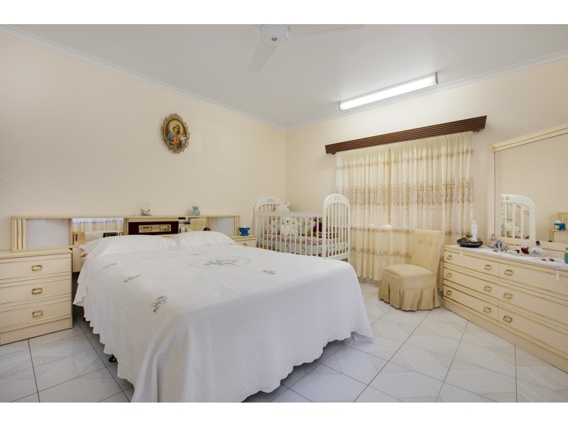 59-61 Toogood Road, Woree QLD 4868