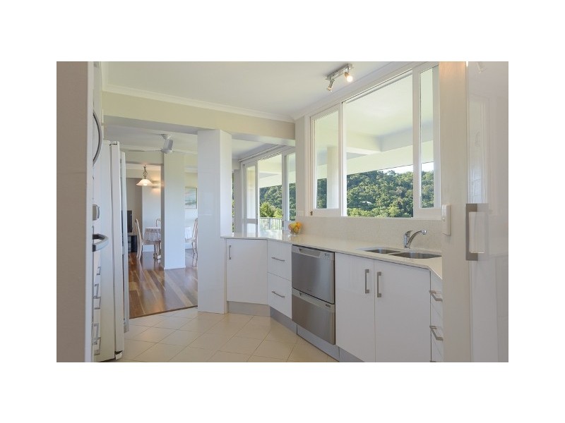 252 Toogood Road, Bayview Heights QLD 4868