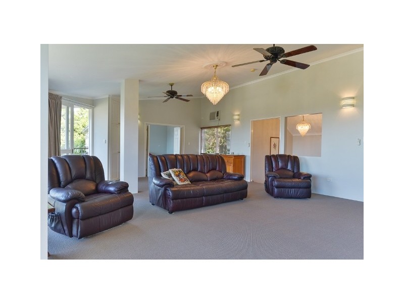 252 Toogood Road, Bayview Heights QLD 4868