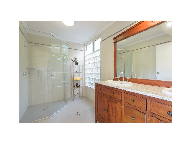 252 Toogood Road, Bayview Heights QLD 4868