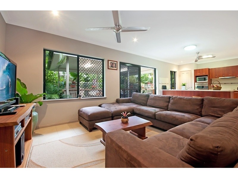 32 Altona Close, Bentley Park QLD 4869