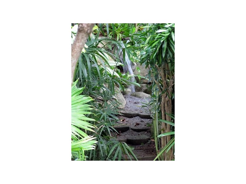 32 Altona Close, Bentley Park QLD 4869