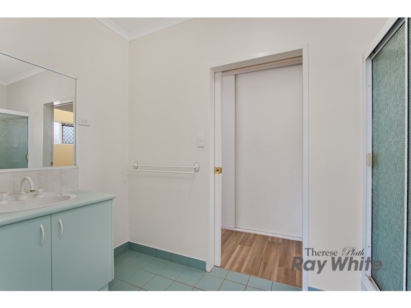 14 Gilmore Street, Bentley Park QLD 4869