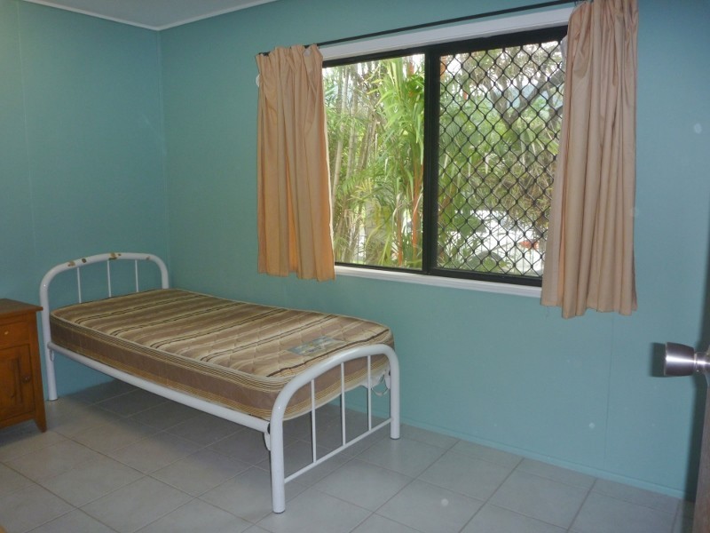 10 Erang Street, Woree QLD 4868