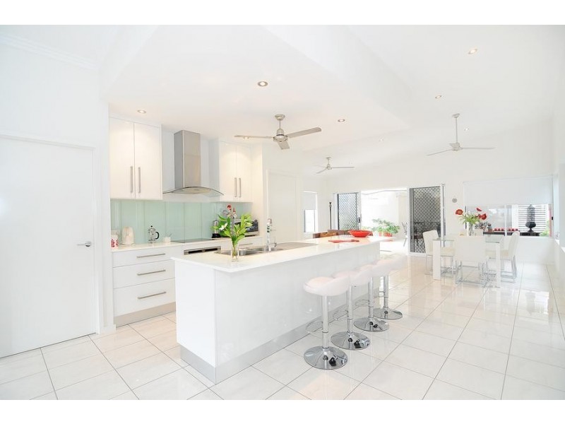 49 Flecker Street, Whitfield QLD 4870