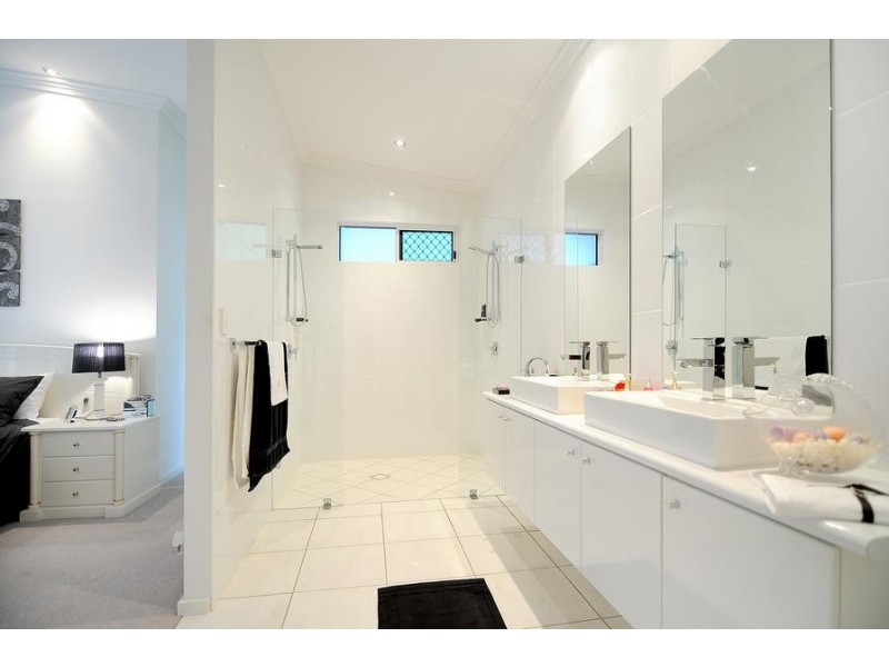 49 Flecker Street, Whitfield QLD 4870