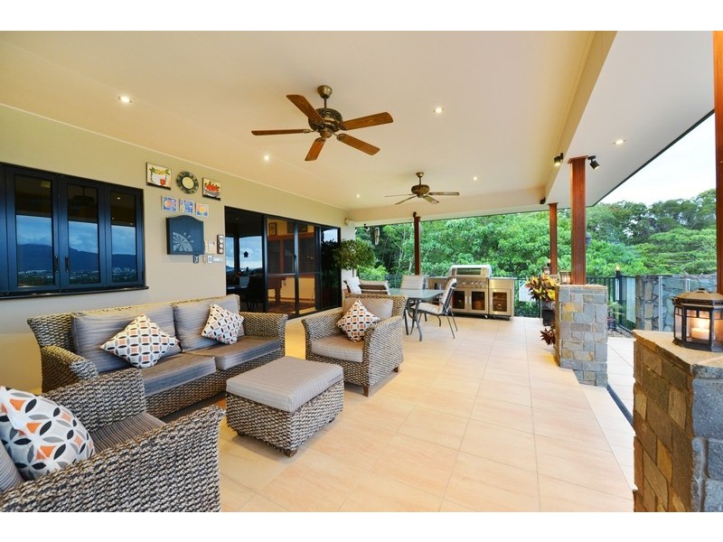9 Solomon Place, Mooroobool QLD 4870