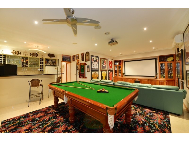 9 Solomon Place, Mooroobool QLD 4870