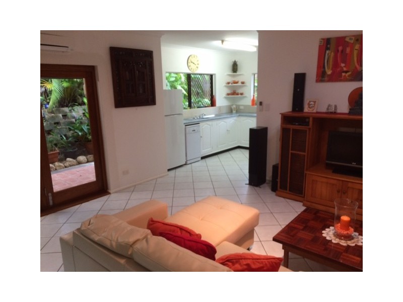 3/6 Holmes Street, Stratford QLD 4870