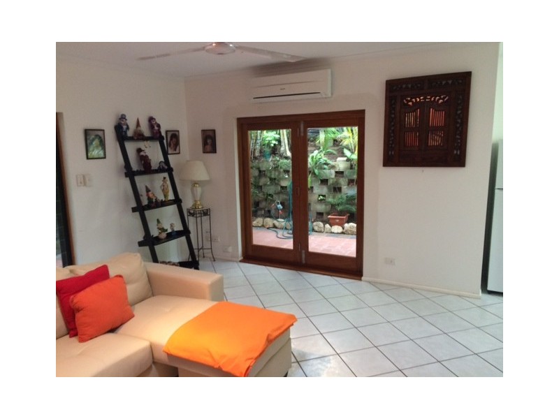 3/6 Holmes Street, Stratford QLD 4870